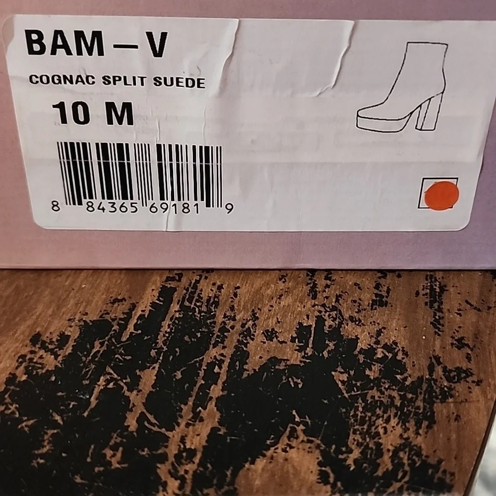 LISA VICKY Bam PLATFORM Suede Bootie Cognac WOMENS SIZE 10 New!